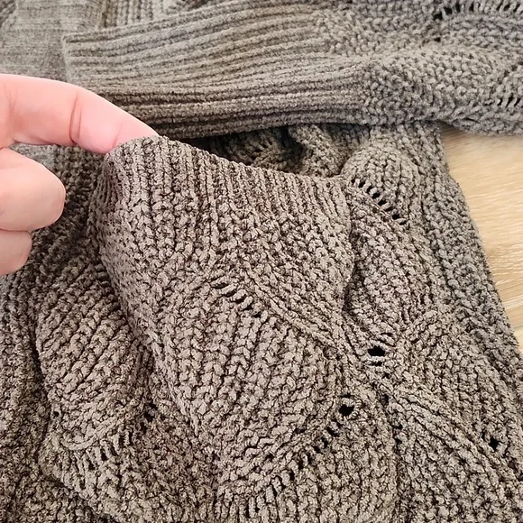 Pink Rose Sweater, Womens Medium - Picture 2 of 6